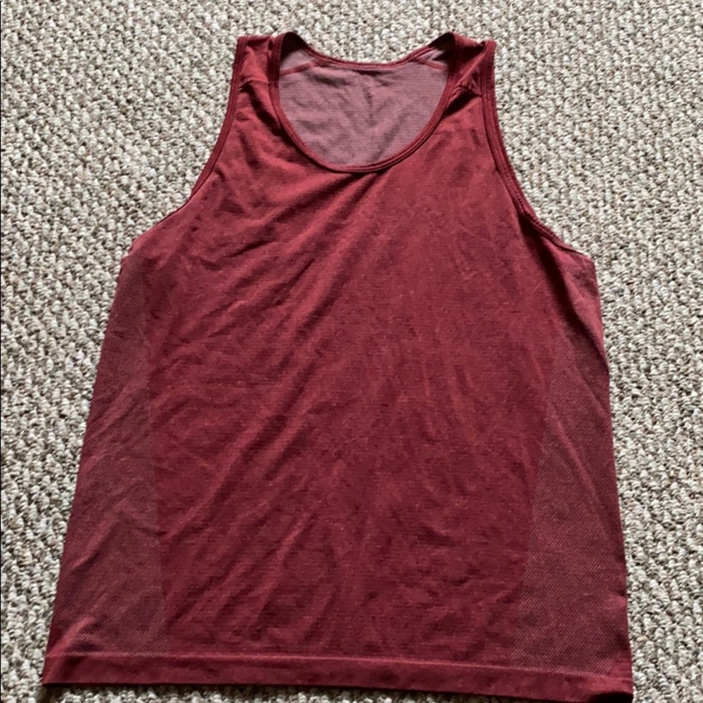 Lulu lemon large maroon tank top